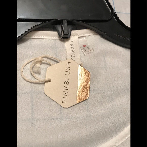 Cold shoulder top - Picture 3 of 4